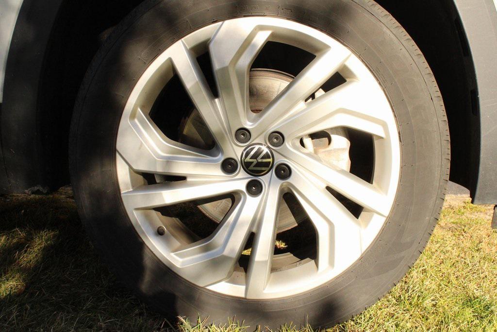 used 2021 Volkswagen Atlas car, priced at $21,386