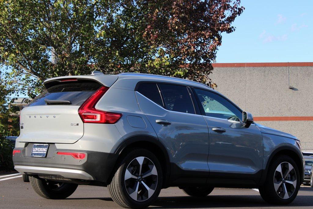 new 2025 Volvo XC40 car, priced at $46,015