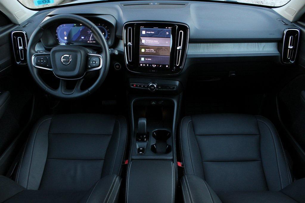 new 2025 Volvo XC40 car, priced at $46,015