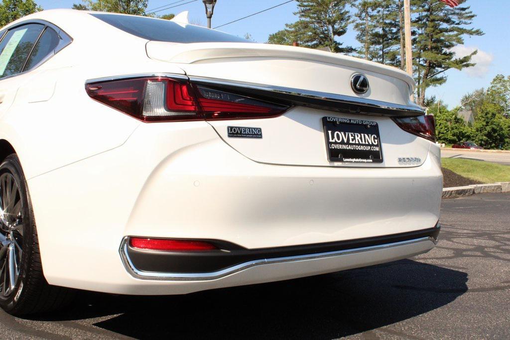 used 2025 Lexus ES 300h car, priced at $47,977