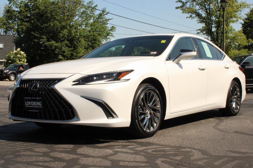 used 2025 Lexus ES 300h car, priced at $47,977