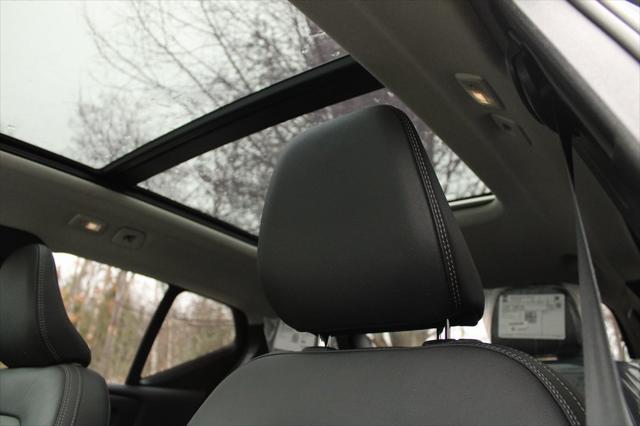 new 2025 Volvo XC40 car, priced at $46,035