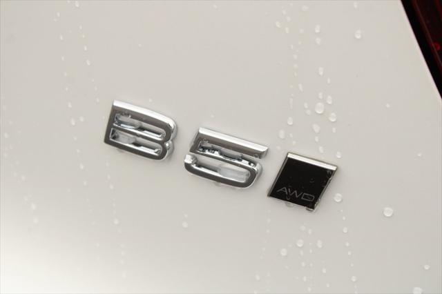 new 2025 Volvo XC40 car, priced at $46,035