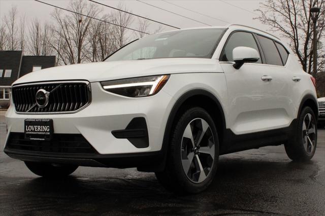 new 2025 Volvo XC40 car, priced at $46,035