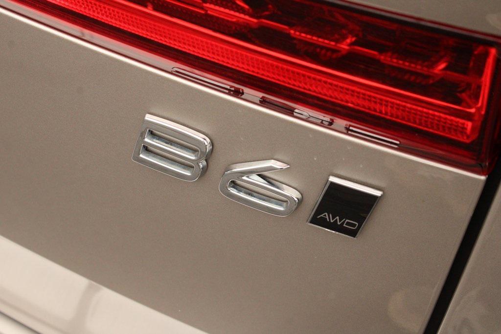used 2023 Volvo XC60 car, priced at $42,648