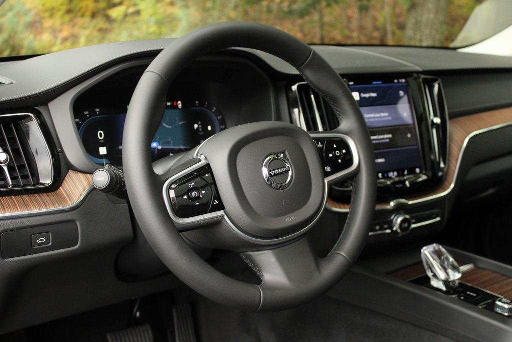 used 2023 Volvo XC60 car, priced at $42,648