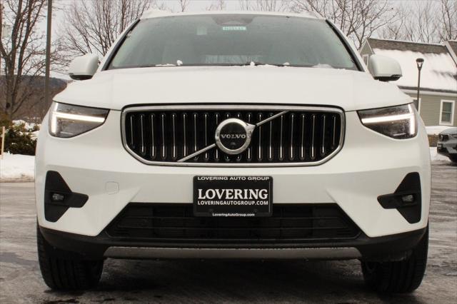 new 2025 Volvo XC40 car, priced at $48,335