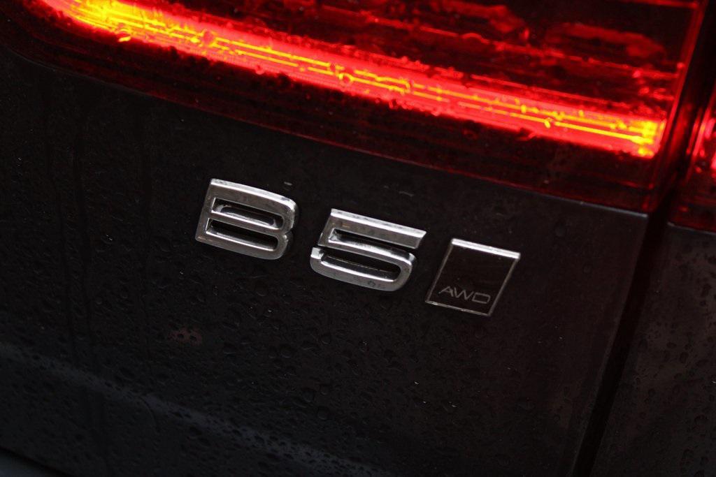 used 2024 Volvo V60 Cross Country car, priced at $40,988