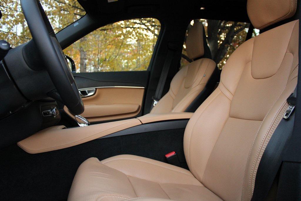 used 2024 Volvo XC90 Recharge Plug-In Hybrid car, priced at $55,530