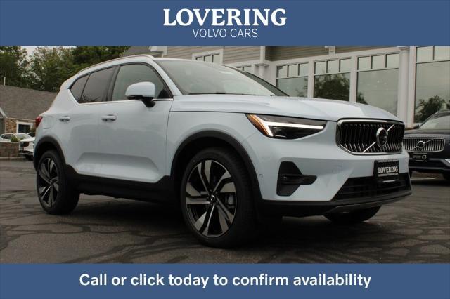 new 2025 Volvo XC40 car, priced at $49,810