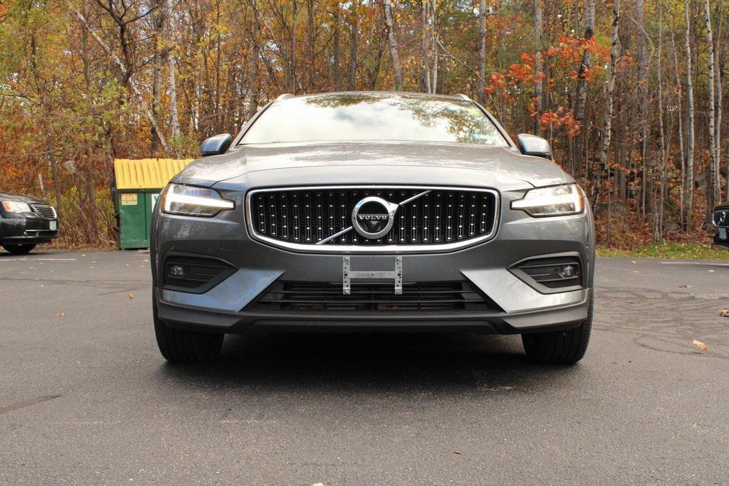 used 2020 Volvo V60 Cross Country car, priced at $30,553