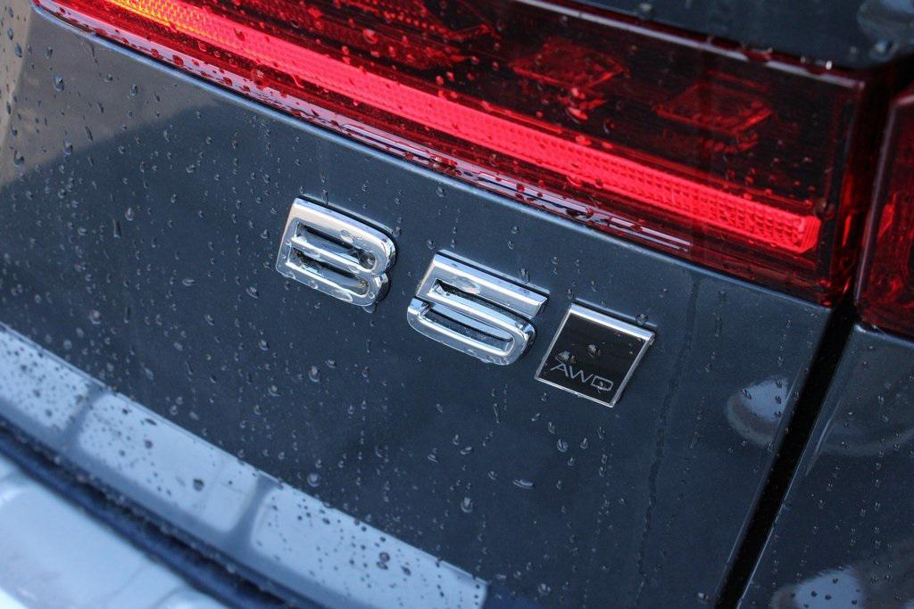 new 2026 Volvo XC60 car, priced at $57,985