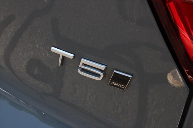used 2022 Volvo XC40 car, priced at $35,932