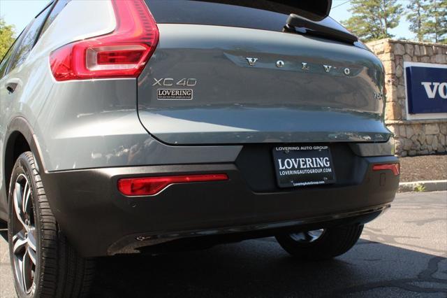 used 2022 Volvo XC40 car, priced at $35,932