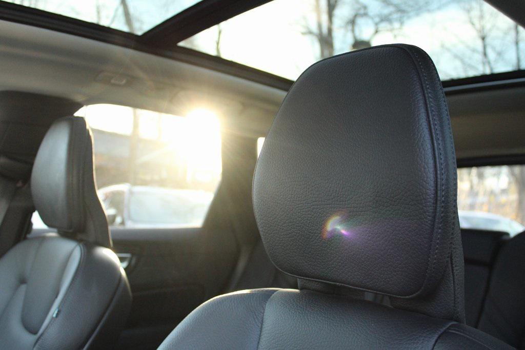 used 2023 Volvo XC60 Recharge Plug-In Hybrid car, priced at $39,166