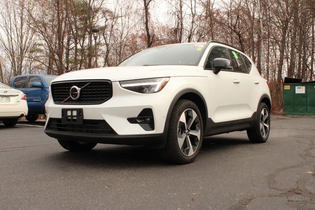 used 2025 Volvo XC40 car, priced at $34,789