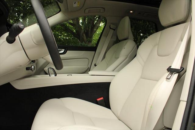 used 2022 Volvo XC60 car, priced at $36,380