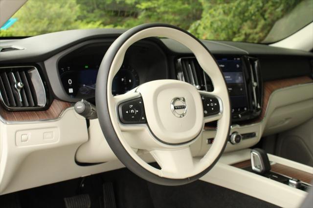 used 2022 Volvo XC60 car, priced at $36,380