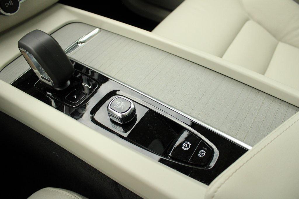 used 2024 Volvo XC60 car, priced at $41,498