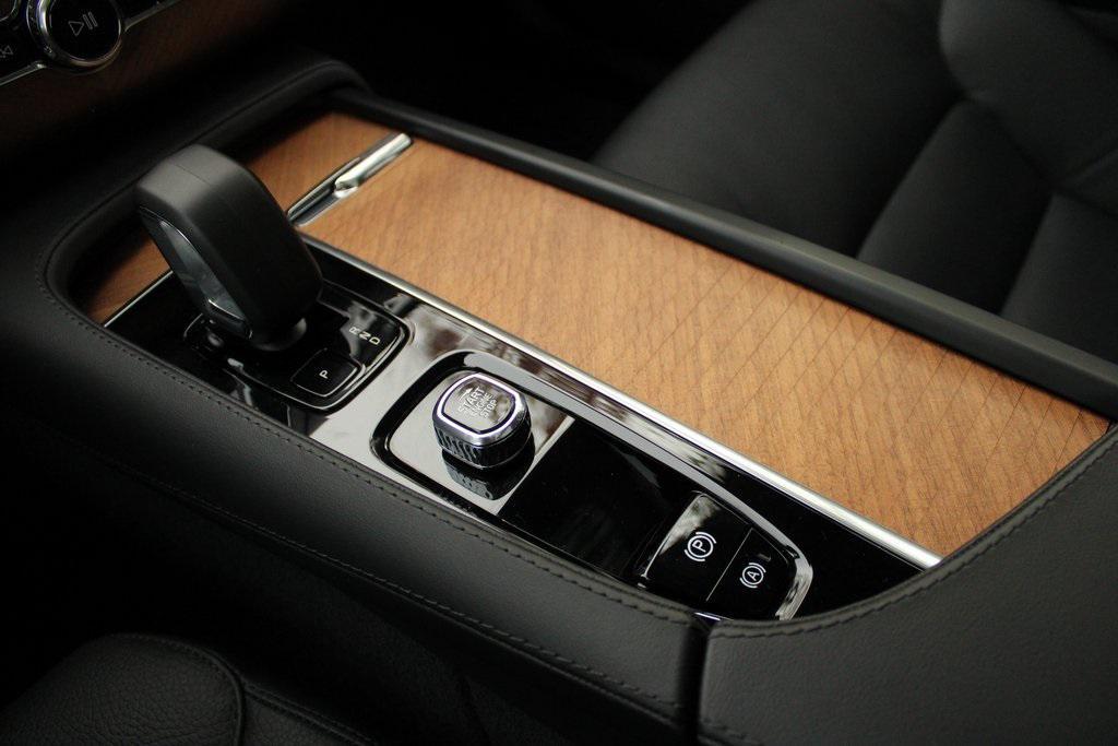 used 2024 Volvo XC90 Recharge Plug-In Hybrid car, priced at $48,526