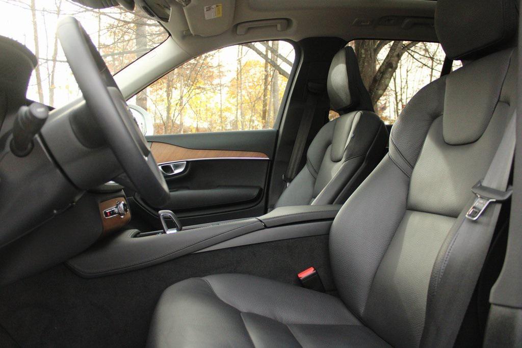 used 2024 Volvo XC90 Recharge Plug-In Hybrid car, priced at $48,526