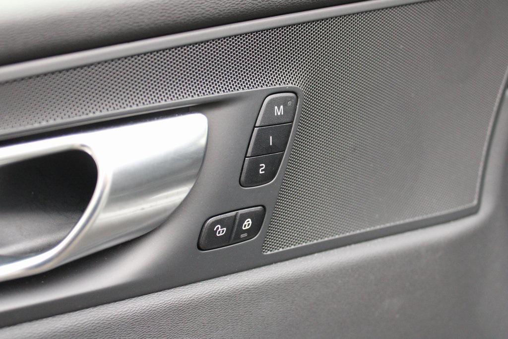 used 2025 Volvo XC60 car, priced at $36,914