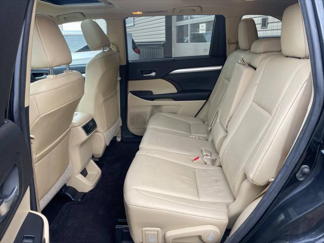 used 2016 Toyota Highlander car, priced at $20,900