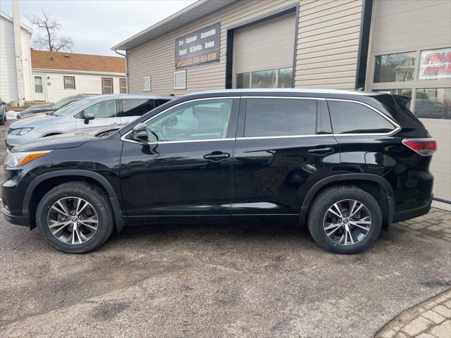 used 2016 Toyota Highlander car, priced at $20,900