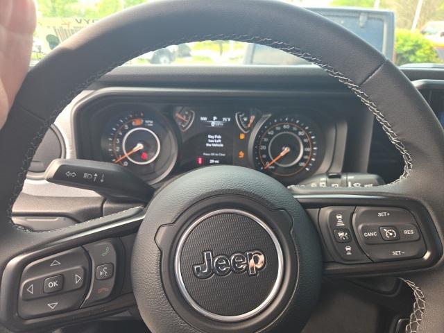 new 2025 Jeep Wrangler car, priced at $44,299