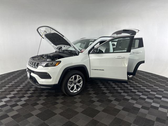 new 2025 Jeep Compass car, priced at $25,500