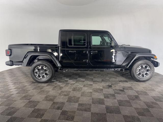 new 2025 Jeep Gladiator car, priced at $47,500