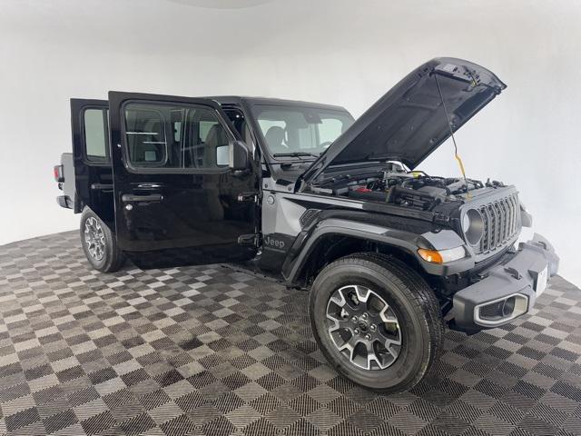 new 2025 Jeep Gladiator car, priced at $47,500