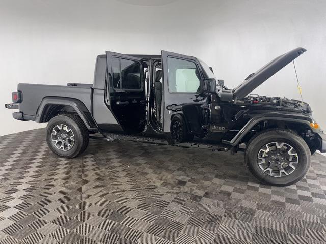 new 2025 Jeep Gladiator car, priced at $47,500