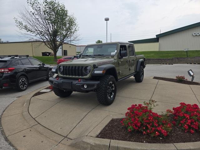 new 2025 Jeep Gladiator car, priced at $46,136