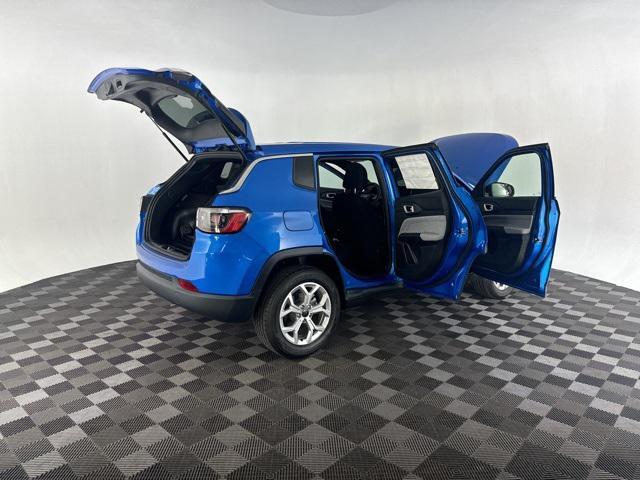 new 2025 Jeep Compass car, priced at $24,000