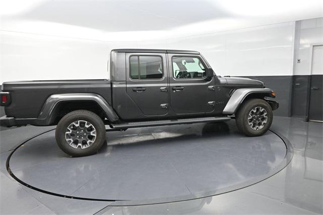 new 2025 Jeep Gladiator car, priced at $47,450