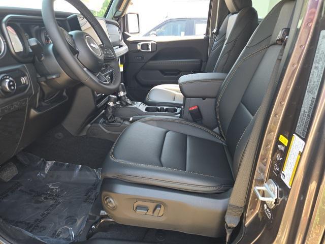 new 2025 Jeep Gladiator car, priced at $45,948