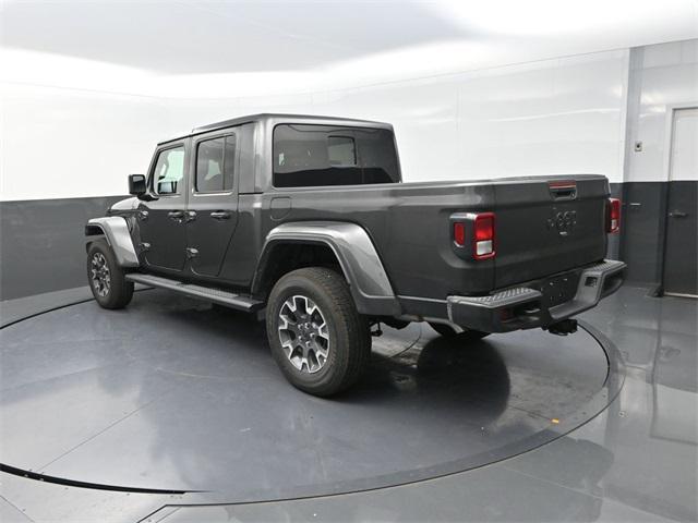 new 2025 Jeep Gladiator car, priced at $47,450