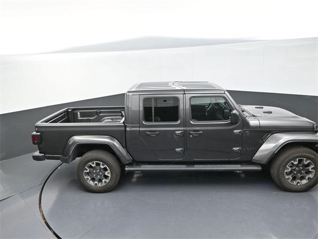 new 2025 Jeep Gladiator car, priced at $47,450
