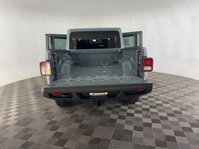 new 2025 Jeep Gladiator car, priced at $47,250