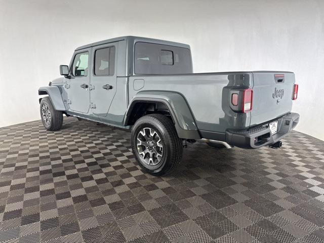 new 2025 Jeep Gladiator car, priced at $47,250
