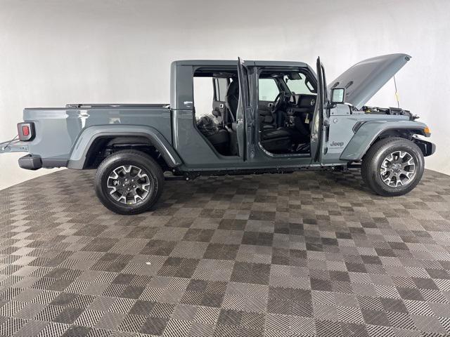 new 2025 Jeep Gladiator car, priced at $47,250