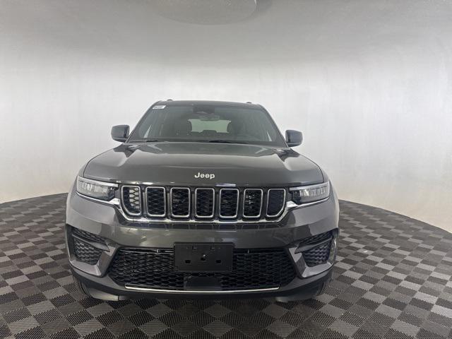 new 2025 Jeep Grand Cherokee car, priced at $38,250