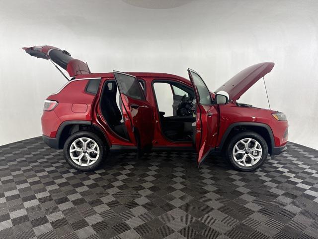 new 2025 Jeep Compass car, priced at $25,500