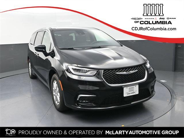 new 2026 Chrysler Pacifica car, priced at $40,250