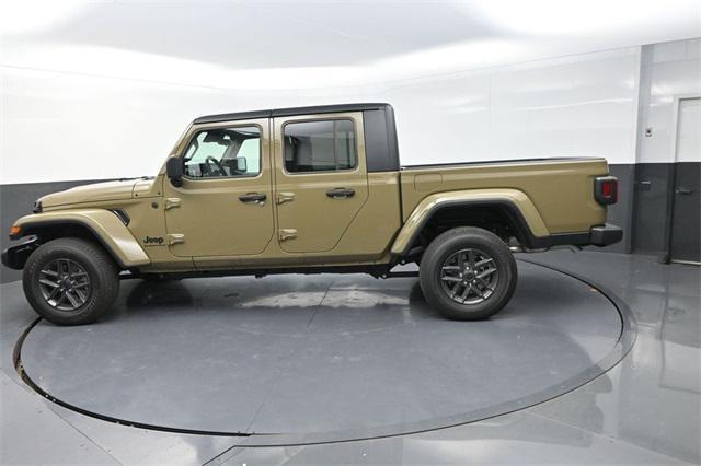 new 2025 Jeep Gladiator car, priced at $44,450