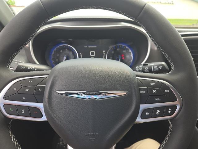 new 2025 Chrysler Pacifica car, priced at $40,321