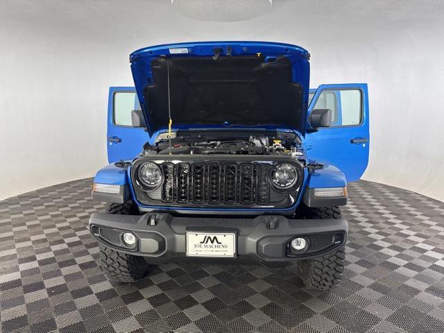 new 2025 Jeep Gladiator car, priced at $43,582