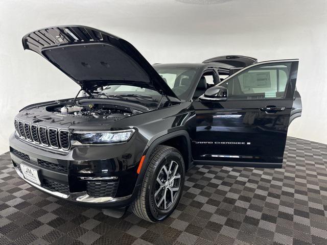 new 2025 Jeep Grand Cherokee L car, priced at $44,000