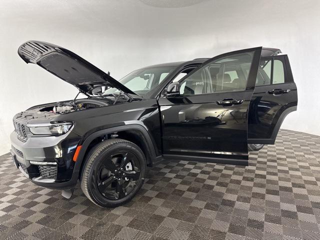 new 2025 Jeep Grand Cherokee L car, priced at $49,840